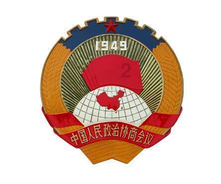 从目前中国电影的发展来看，更缺好演员还是好导演？